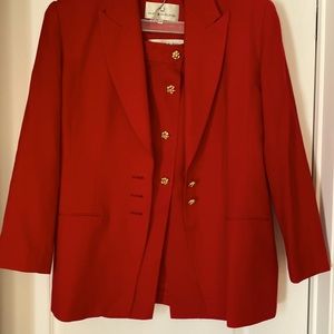 Beautiful two piece wool suit - worn very little - mint condition
